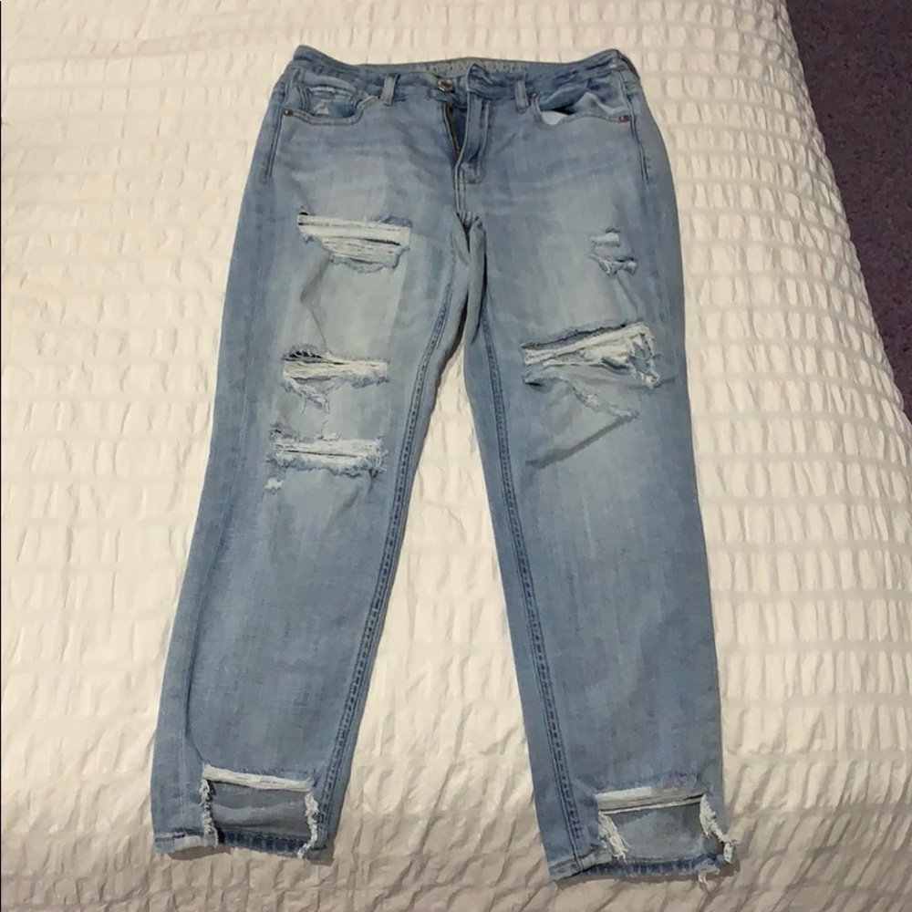 American Eagle distressed jeans